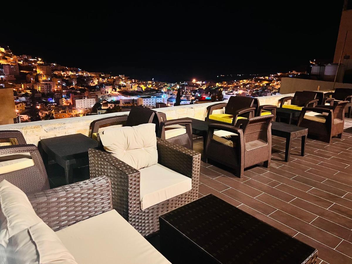 Ata Ali Hotel Вади Муса Екстериор снимка