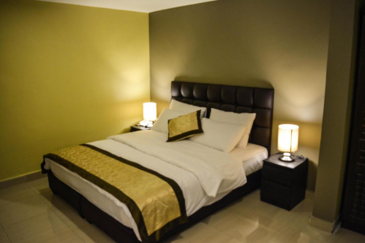 Ata Ali Hotel Вади Муса Екстериор снимка