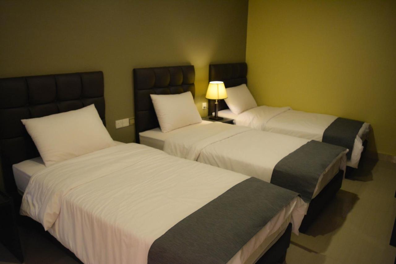 Ata Ali Hotel Вади Муса Екстериор снимка